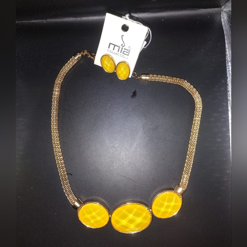 MISHA COLLECTION Gold and Yellow Necklace Set
